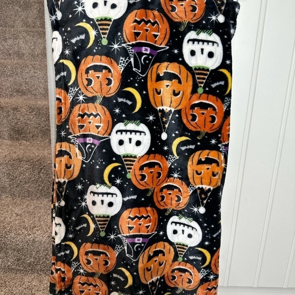 Cynthia Rowley Oversized Halloween Throw Pumpkins Jack-o'-lanterns 60x70 Blanket